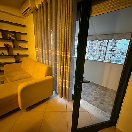 Love's Apartament Διαμέρισμα Τίρανα