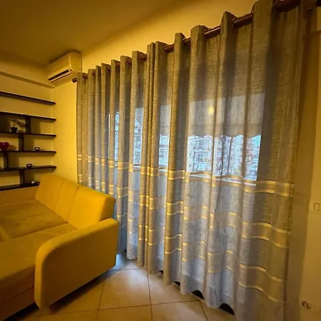 Love's Apartament Τίρανα
