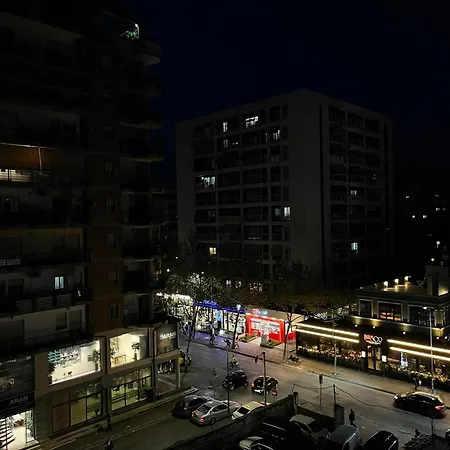 Love's Apartament Τίρανα